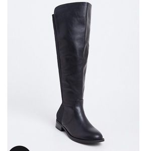 NWT Torrid Over The Knee Pleather boots Sz 10